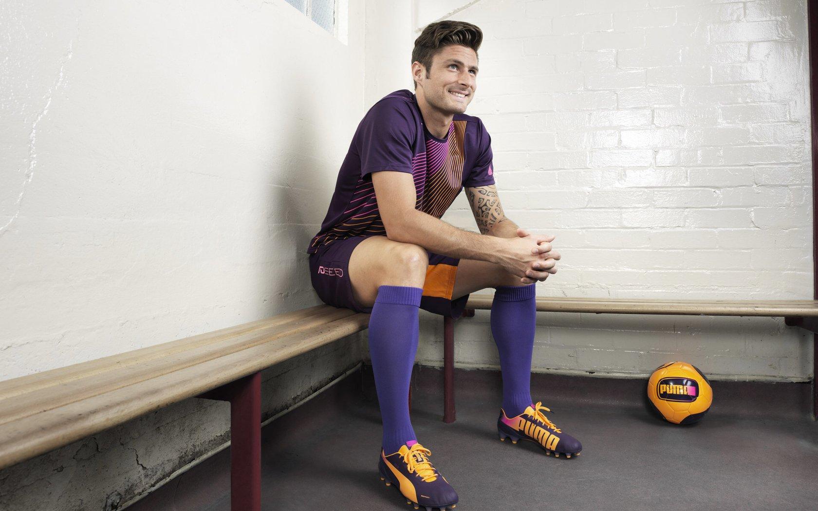 法尔克独家揭秘，金玟哉拜仁解约条款1.1亿欧 于帕梅卡诺高达1.2亿欧